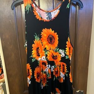 Sunflower dress with pockets